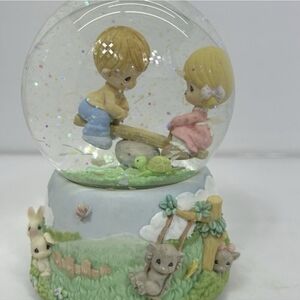 Precious Moments While Walking In The Park One Day Musical Snow Globe 5.5" Tall